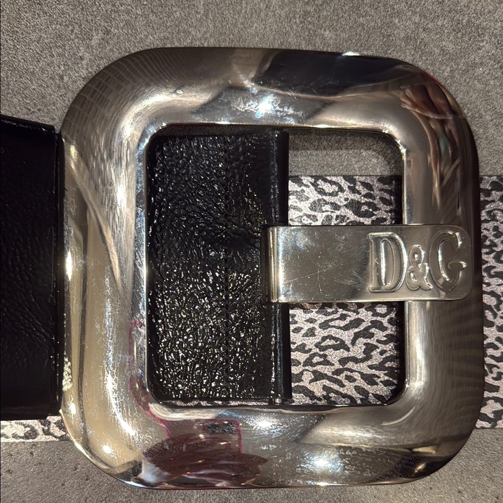 Vintage Y2K Dolce & Gabbana Black Leather Belt w Giant Mirrored Buckle 85 CM - Picture 4 of 7